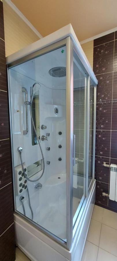 Апартаменти Комфорт, Центр Харків, Метро Наукова Charkiv Exteriör bild