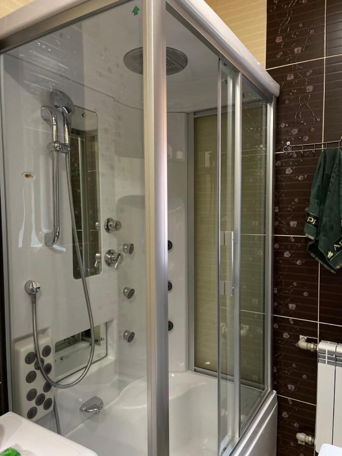 Апартаменти Комфорт, Центр Харків, Метро Наукова Charkiv Exteriör bild